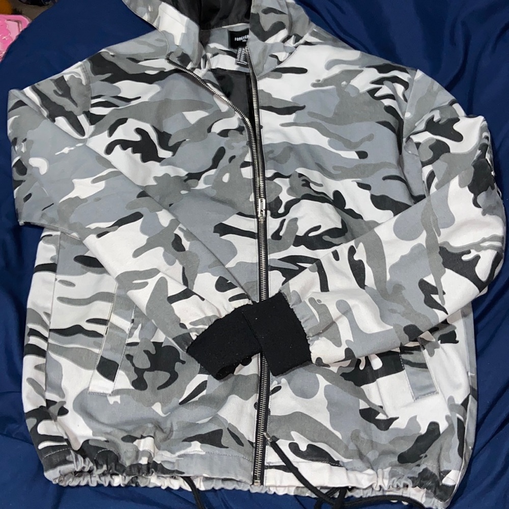 Camo Zip-up Hoodie